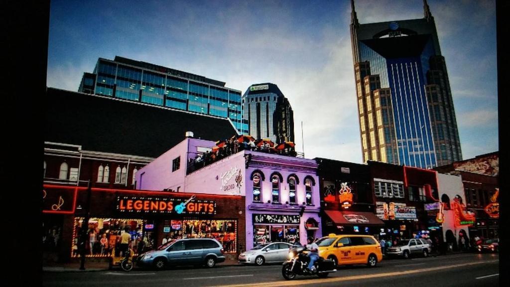 Апартаменты Heart Of Downtown/Walk To Broadway & The Action/Bars/Music Venues/Honky Tonks! Нэшвилл Экстерьер фото